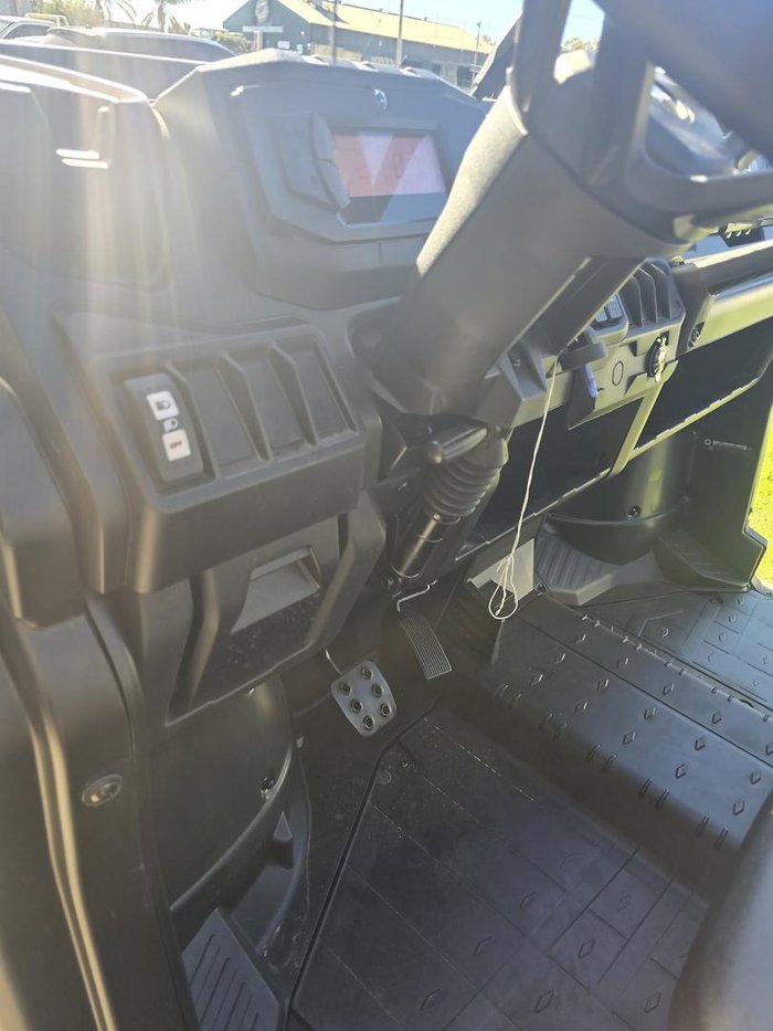 2026 Can-Am Defender HD10 DPS PRO Defender Yellow