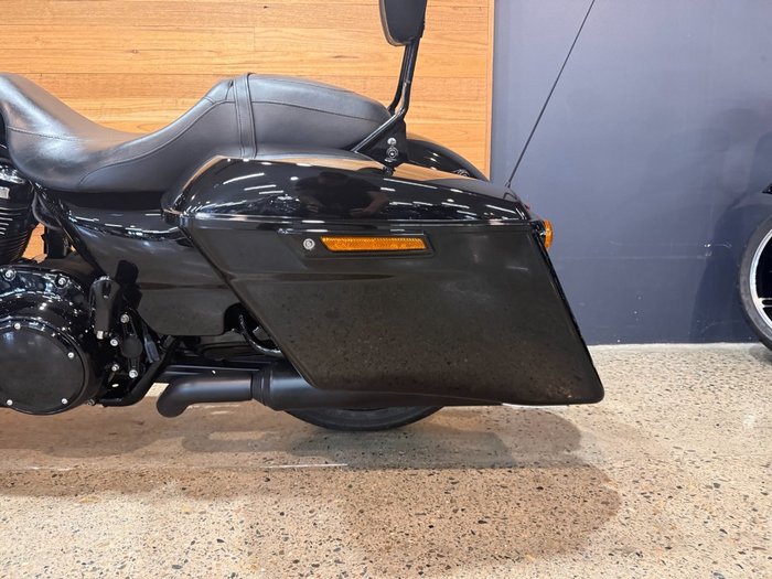 2018 HARLEY-DAVIDSON FLHXS STREET GLIDE SPECIAL