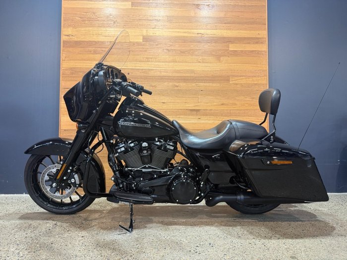 2018 HARLEY-DAVIDSON FLHXS STREET GLIDE SPECIAL