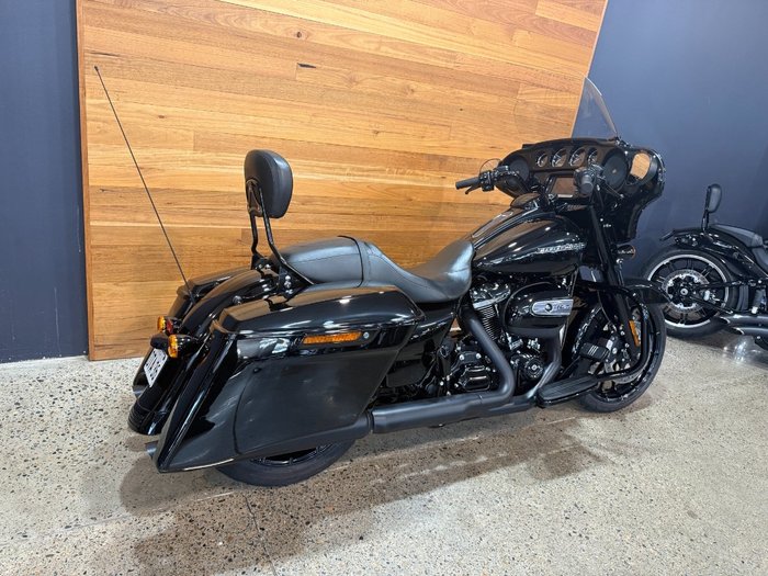 2018 HARLEY-DAVIDSON FLHXS STREET GLIDE SPECIAL