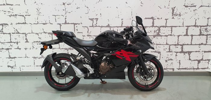 2026 Suzuki Gixxer SF 250 Gixxer Black