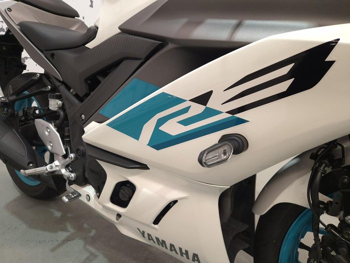 2024 Yamaha YZF-R3 R3 White