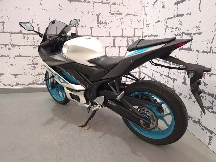 2024 Yamaha YZF-R3 R3 White