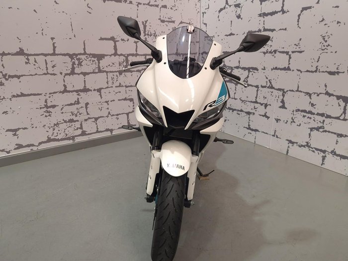 2024 Yamaha YZF-R3 R3 White