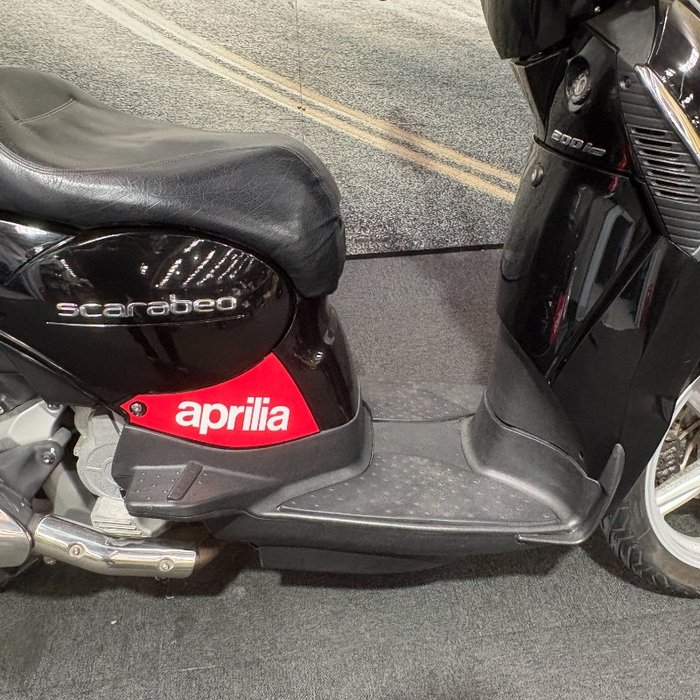 2013 APRILIA SCARABEO 125 Black