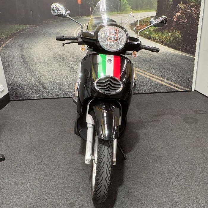 2013 APRILIA SCARABEO 125 Black