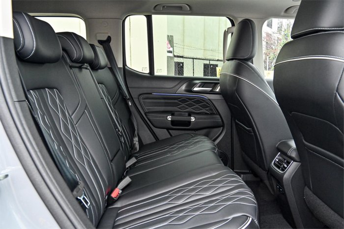 2026 GWM Tank 300 Lux Hi4-T PHEV