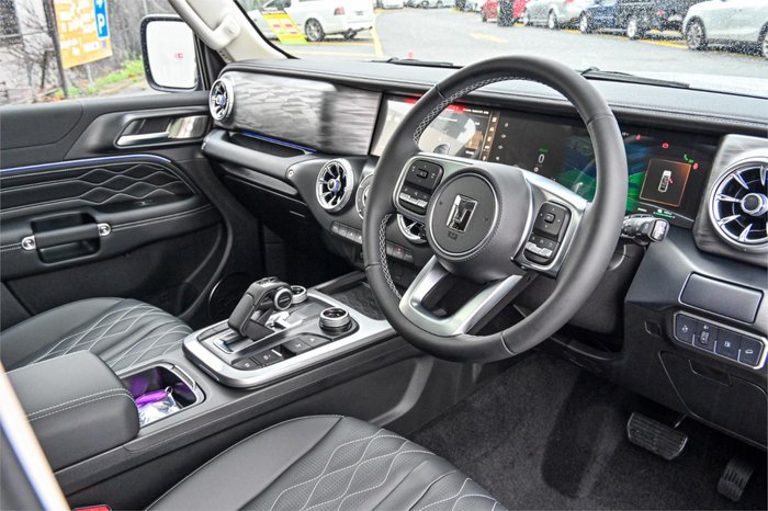 2026 GWM Tank 300 Lux Hi4-T PHEV