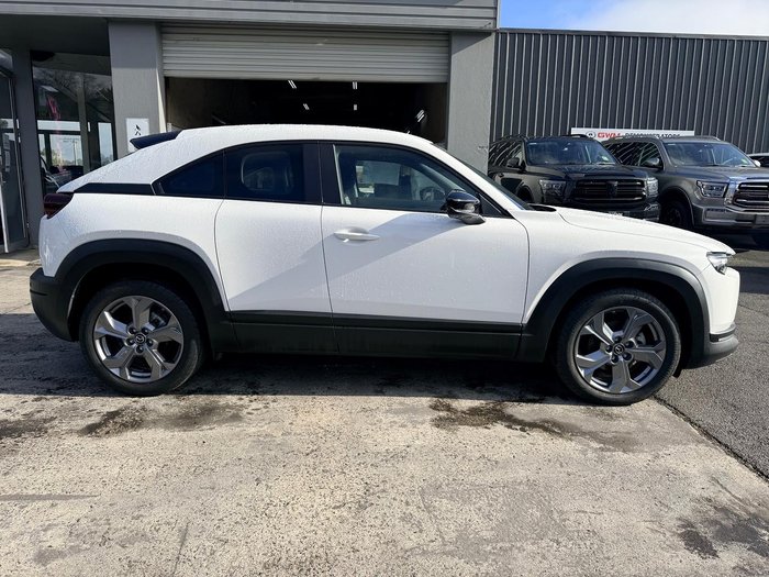 2023 Mazda MX-30 G20e Evolve
