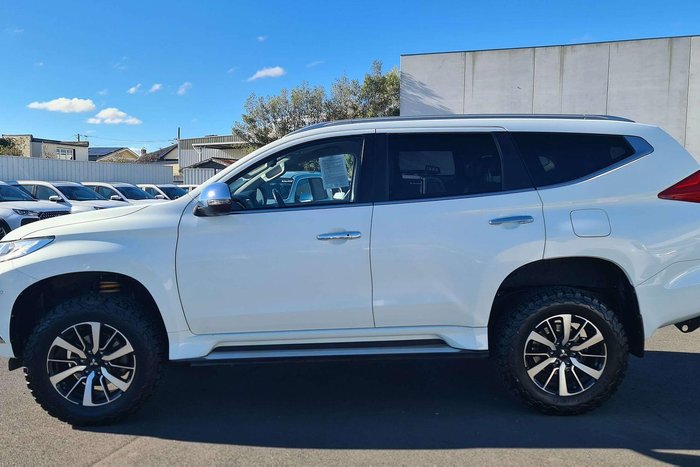 2017 Mitsubishi Pajero Sport Exceed