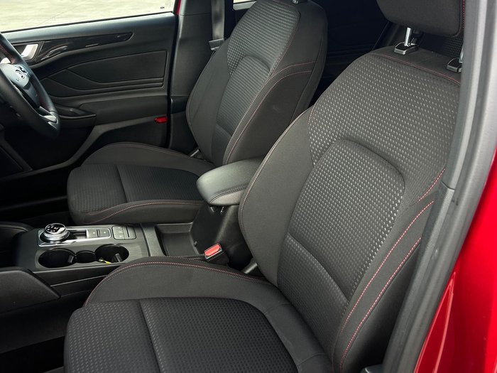 2019 Ford Focus ST-Line
