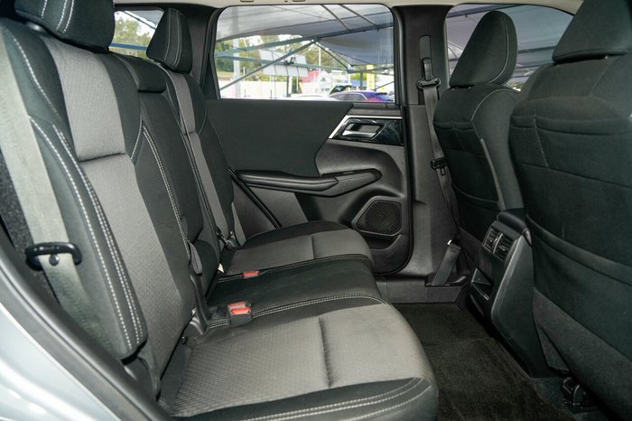 2022 Mitsubishi Outlander LS