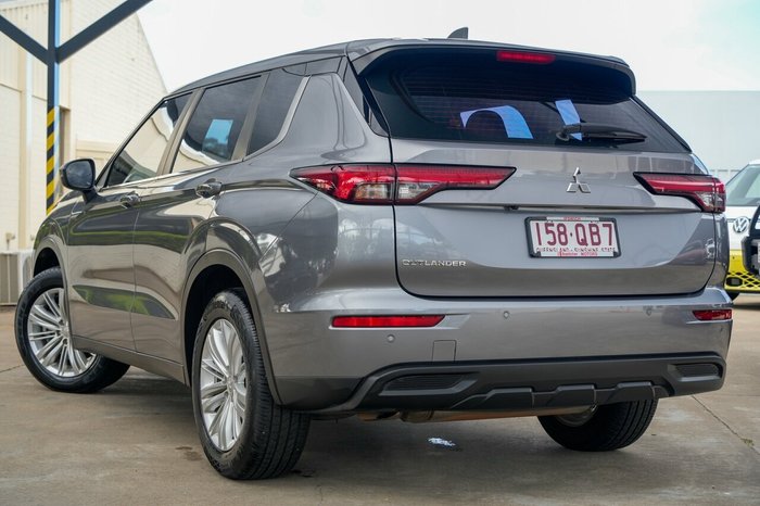 2022 Mitsubishi Outlander LS