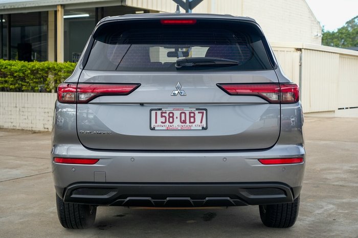 2022 Mitsubishi Outlander LS