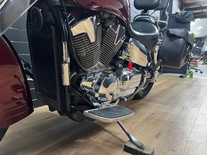 Honda 2006 HONDA 1300CC VTX1300 Red