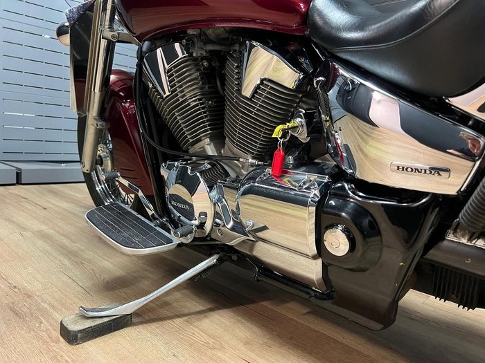 Honda 2006 HONDA 1300CC VTX1300 Red