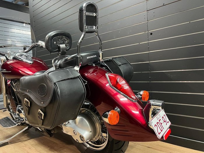 Honda 2006 HONDA 1300CC VTX1300 Red