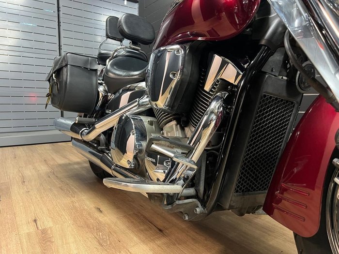 Honda 2006 HONDA 1300CC VTX1300 Red
