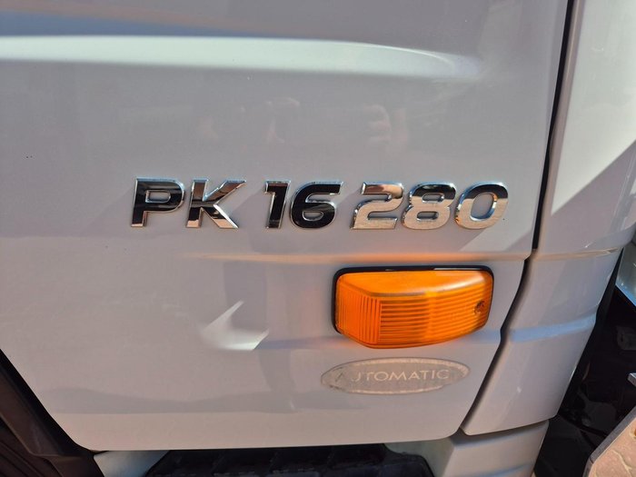 2018 UD Pk16 280 Auto 50Cm Van And Lift