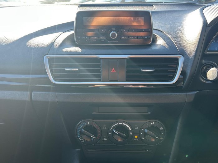 2015 Mazda 3 Neo