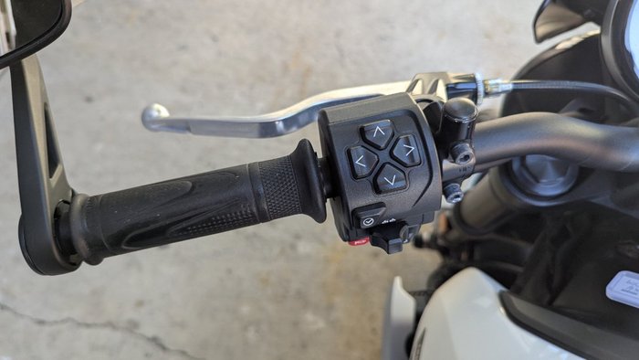 2021 Triumph TRIDENT 660 White
