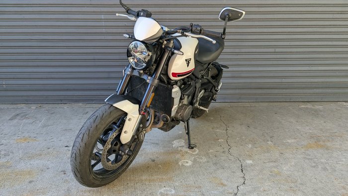 2021 Triumph TRIDENT 660 White