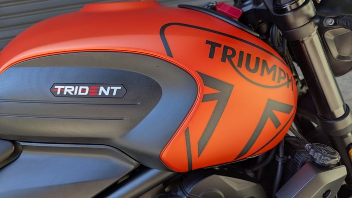 2022 Triumph TRIDENT 660 Orange