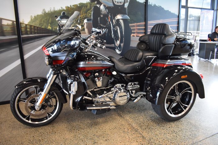 2020 HARLEY-DAVIDSON FLHTCUTGSE CVO TRI GLIDE