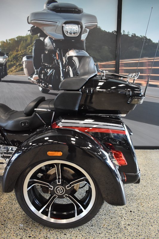 2020 HARLEY-DAVIDSON FLHTCUTGSE CVO TRI GLIDE