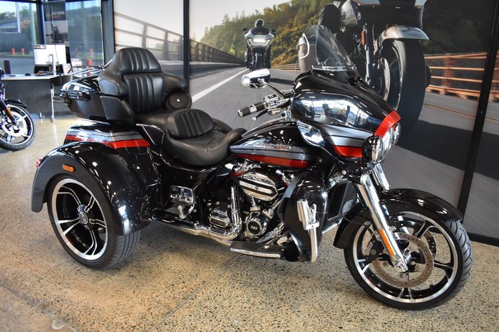 2020 HARLEY-DAVIDSON FLHTCUTGSE CVO TRI GLIDE