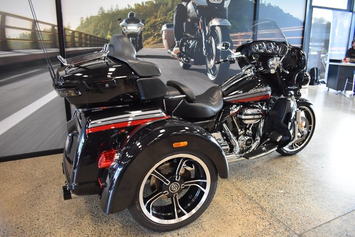 2020 HARLEY-DAVIDSON FLHTCUTGSE CVO TRI GLIDE