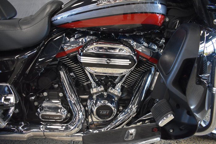 2020 HARLEY-DAVIDSON FLHTCUTGSE CVO TRI GLIDE