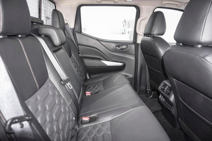2024 Nissan Navara ST-X