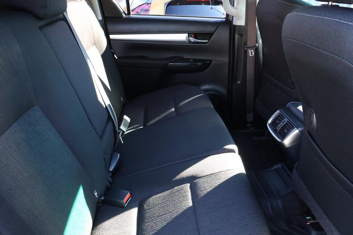 2021 Toyota Hilux SR5