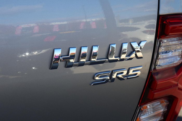 2021 Toyota Hilux SR5