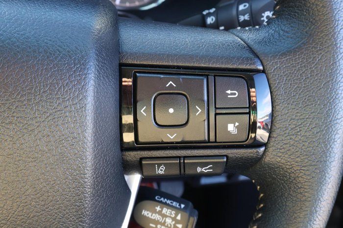 2021 Toyota Hilux SR5