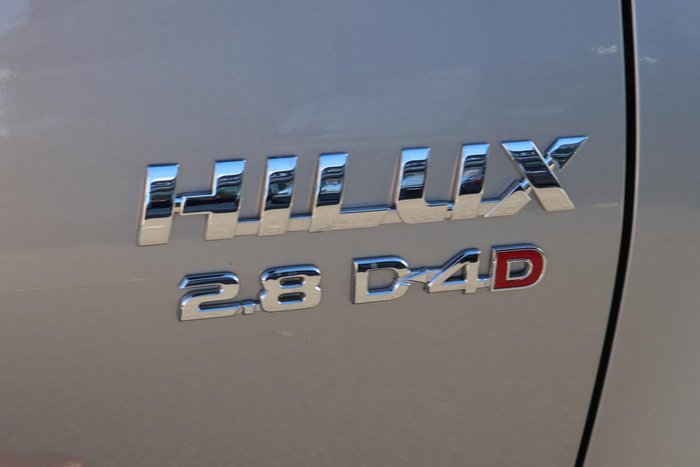2021 Toyota Hilux SR5