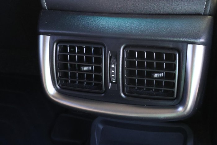 2021 Toyota Hilux SR5