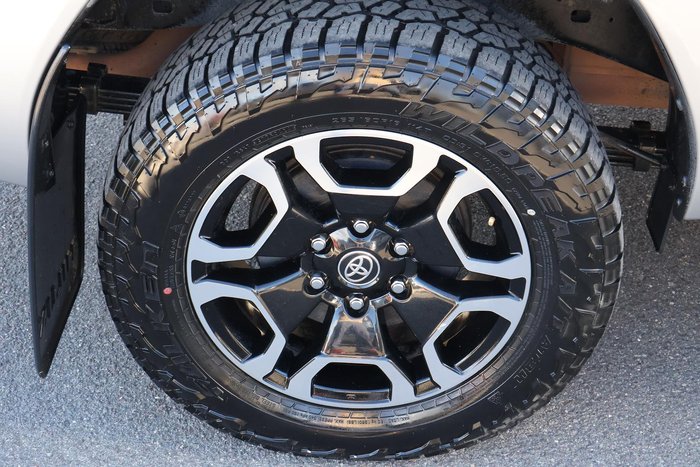 2021 Toyota Hilux SR5