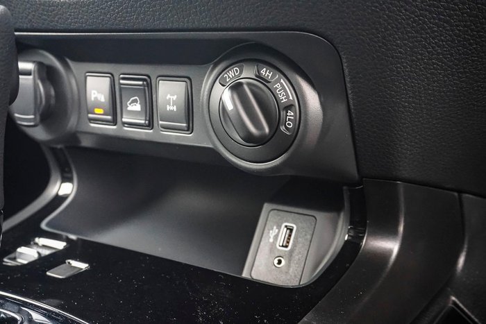 2025 Nissan Navara PRO-4X