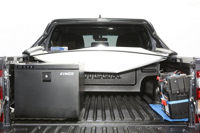 2024 Toyota Hilux SR5 48V
