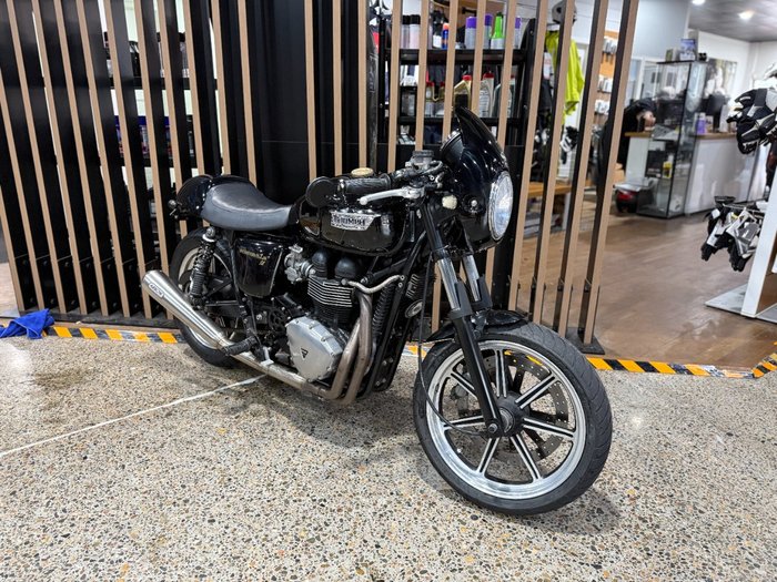 Triumph 2009 TRIUMPH 865CC BONNEVILLE SE A1 JET BLACK