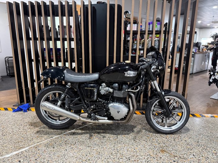 Triumph 2009 TRIUMPH 865CC BONNEVILLE SE A1 JET BLACK