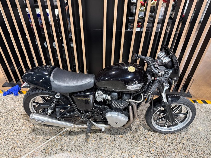 Triumph 2009 TRIUMPH 865CC BONNEVILLE SE A1 JET BLACK