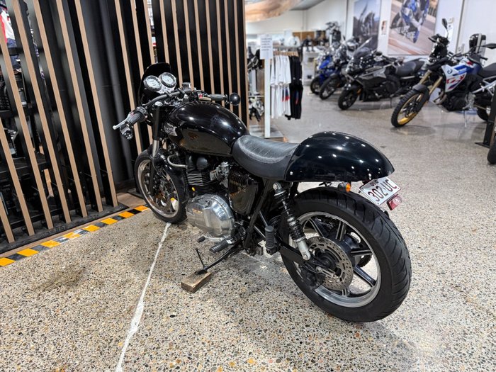 Triumph 2009 TRIUMPH 865CC BONNEVILLE SE A1 JET BLACK