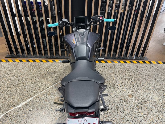 2025 Yamaha YZF-R7LA Black