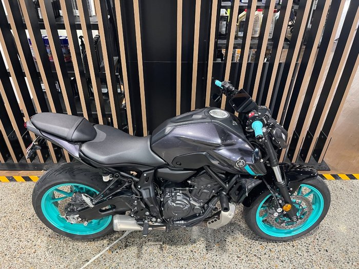 2025 Yamaha YZF-R7LA Black
