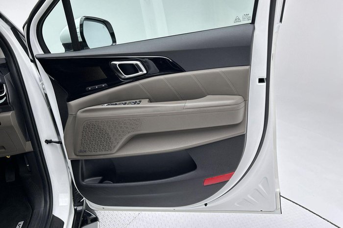 2024 Kia Carnival GT-Line