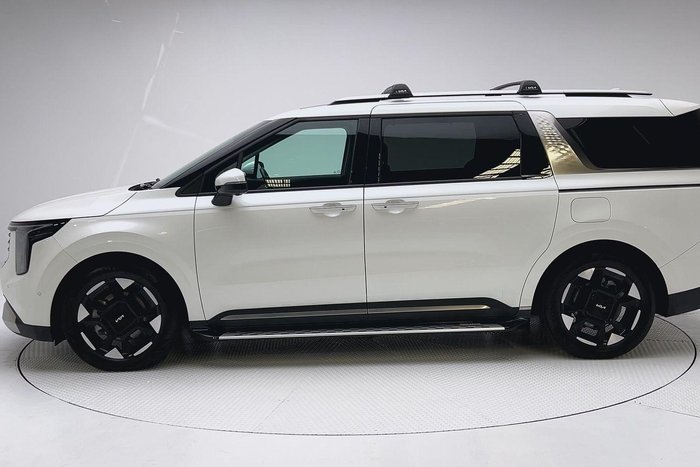 2024 Kia Carnival GT-Line