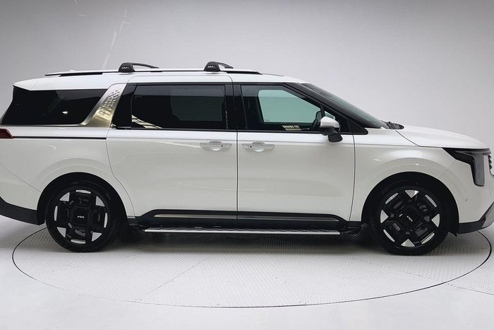 2024 Kia Carnival GT-Line